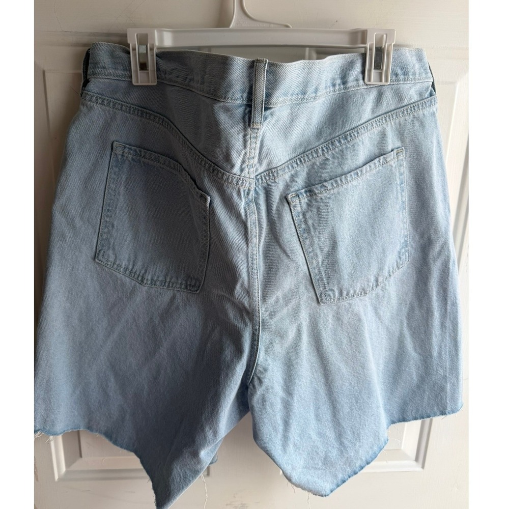 NEW Women's Mid-Rise Light Wash Baggy Cut-Off Jean 9" Bermuda Shorts Sz 16 - Picture 6 of 6